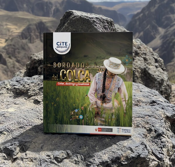 Libro Bordados del Colca